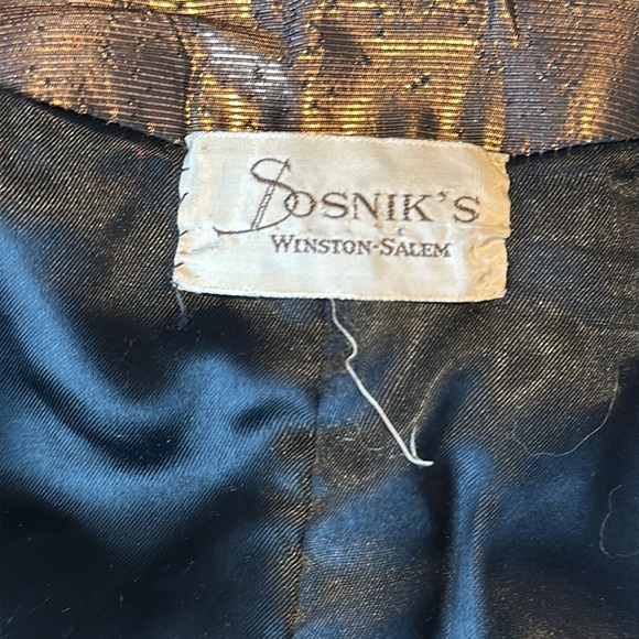 Vintage cape by Sosnik’s Winsont Salem copper with black velvet neck tie capelet - Picture 8 of 12